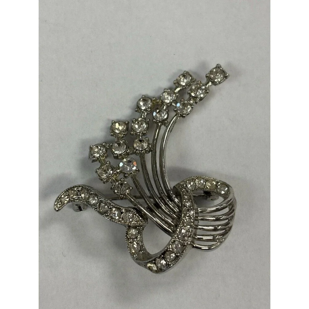 Vintage 1950s Clear Rhinestone Waterfall Spray Brooch Silver Tone Ribbon Pin